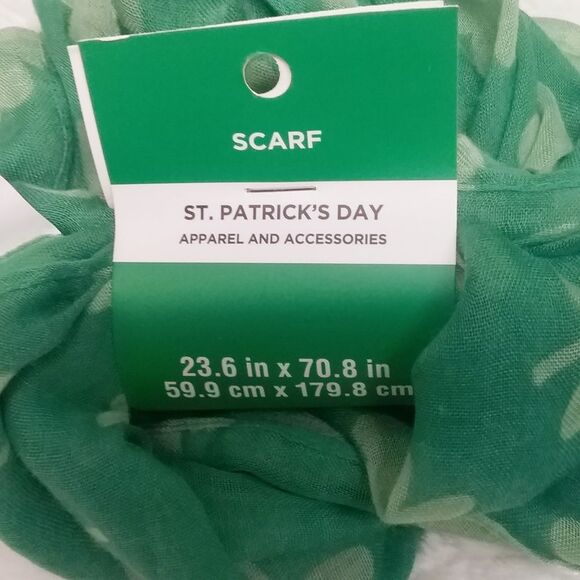 St Patricks Day Irish Loop Scarf Two Tone Green Shamrocks Lightweight New - Picture 3 of 6